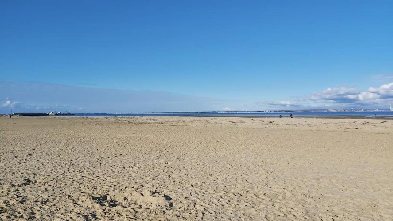 Anchor Down Cottage The Perfect Seaside Retreat Sleeps 4 Beach 2 Mins Ryde  Zewnętrze zdjęcie