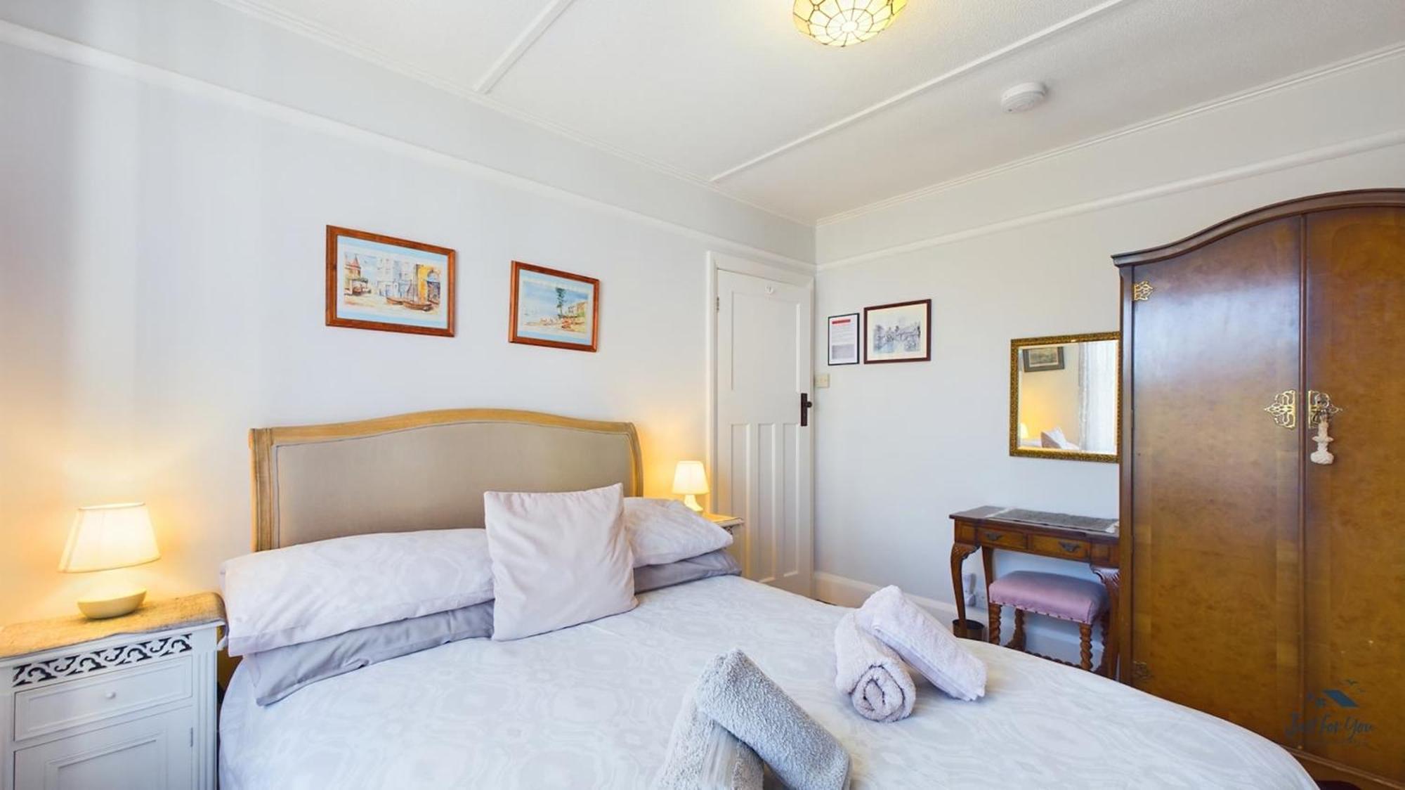 Anchor Down Cottage The Perfect Seaside Retreat Sleeps 4 Beach 2 Mins Ryde  Zewnętrze zdjęcie