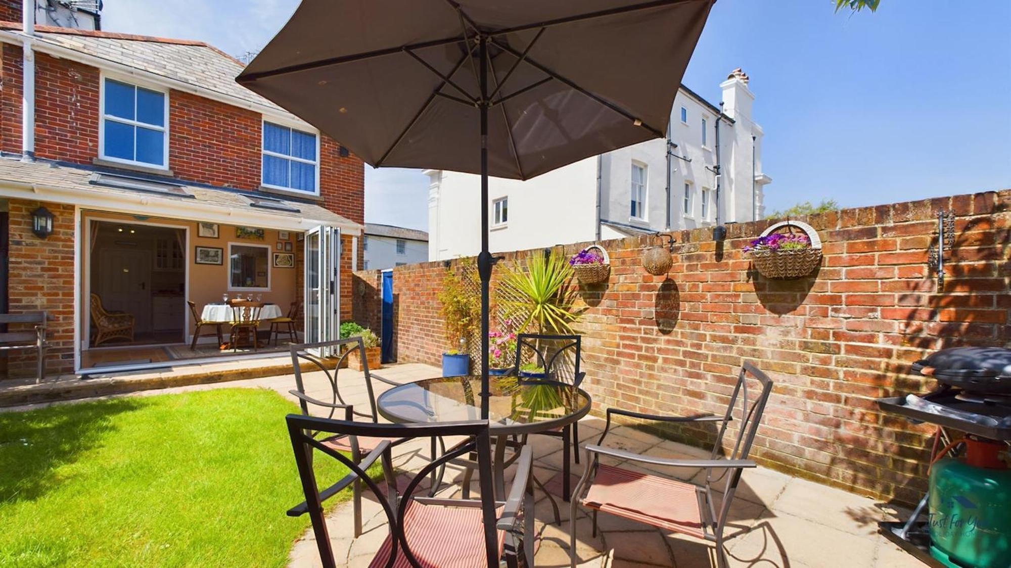 Anchor Down Cottage The Perfect Seaside Retreat Sleeps 4 Beach 2 Mins Ryde  Zewnętrze zdjęcie